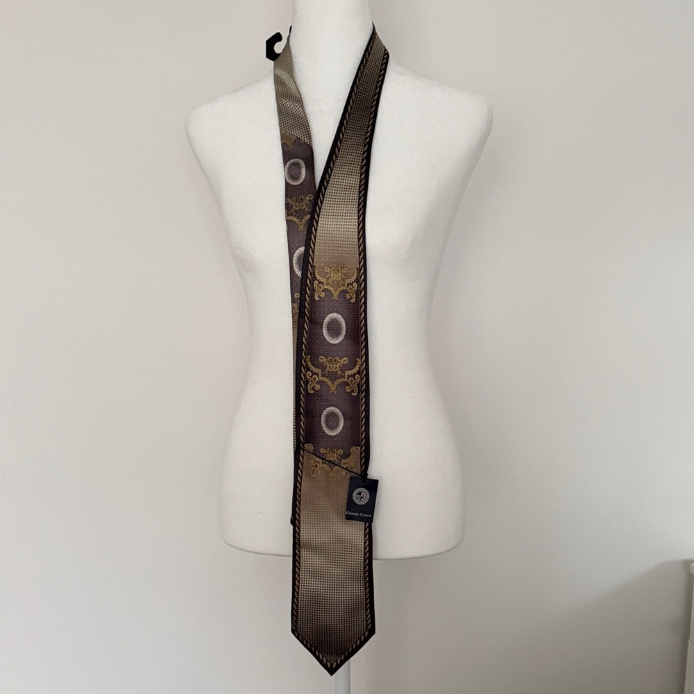 Giorgio Cosani 100% silk handmade Elegant Gold and Black Men's neckwear
